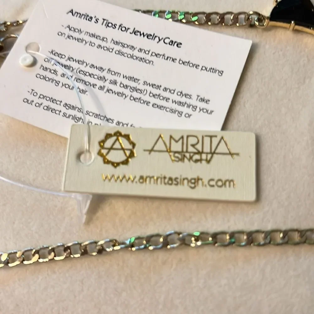 NWT Amrita Singh Bermuda statement necklace. Black and Gold Tone